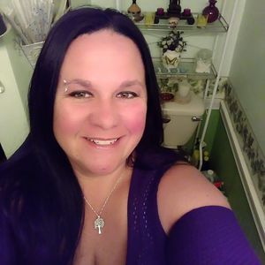 Meet your Posher, Alicia